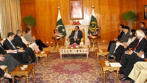 A U.S. delegation headed by Ms. Janet Napolitano, Secretary Homeland Security, called on President Asif Ali Zardari at Aiwan-e-Sadr on July 3, 2009