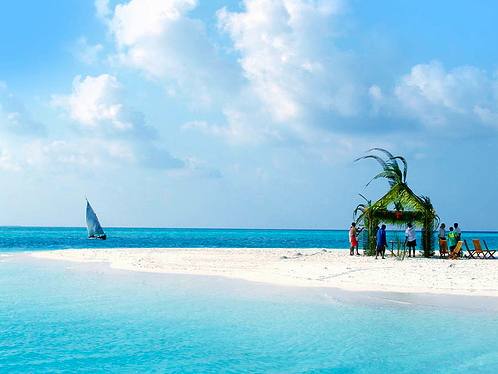 The palm-fringed white sands, clear waters and tropical plant life of Maldives  is extremely seducing for couples. By providing the ideal setting for wedding, the islands are a top destination as a large number of couples get married every year.