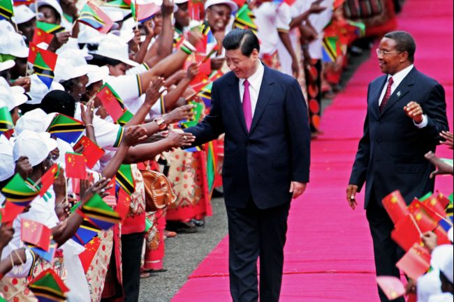 Chinese President Xi Jinping arrives at Julius Nyerere International airport in Dar es Salaam, Tanzania, on March 24, 2013 (AFP/Getty Images)