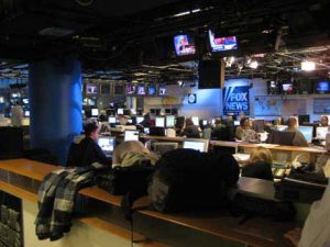 Fox News Channel newsroom (Spud/Inside Cable news. Licensed under (CC BY 2.0)