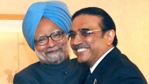 Leaders of Pakistan and India Meet in Russia, Discuss Relations
