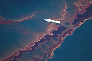 BP struggles as U.S. oil catastrophe worsens