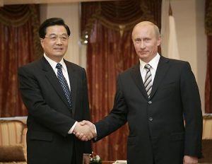 Chinese President Hu Jintao and Russian President Vladimir Putin in 2007 (Lan Hongguang/Xinhua)