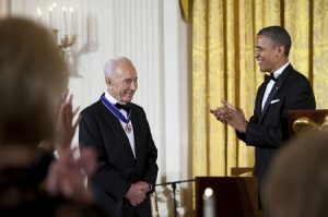 President Obama awarded Israel President Shimon Peres the Presidential Medal of Freedom on June 13, 2012 (Photo: Pete Souza/White House)