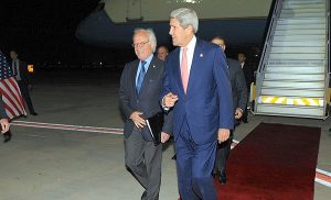 U.S. Special Envoy Martin Indyk and Secretary of State John Kerry arriving in Tel Aviv on November 5, 2013 (U.S. State Department)