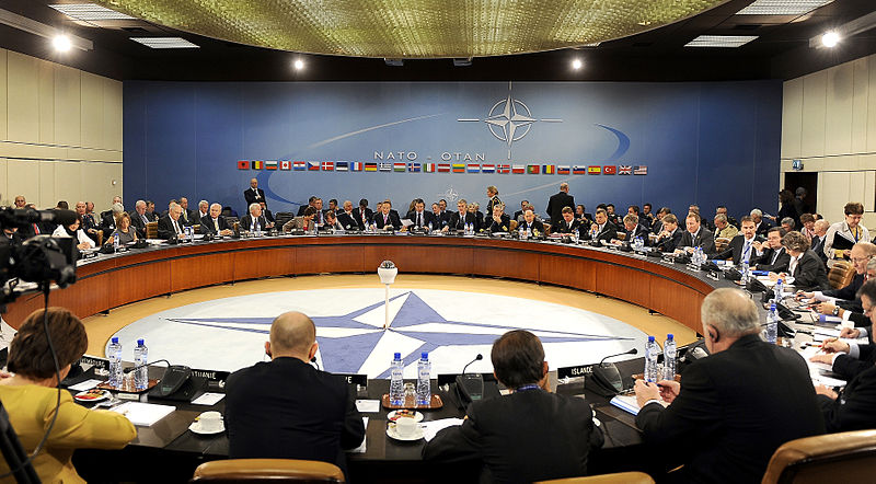 Possible Scenarios for Ukraine: Giving Autonomy to Eastern Regions Key to Crisis Resolution