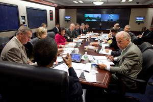 US President Barack Obama meets with senior officials in the Situation Room. (Pete Souza/White House)