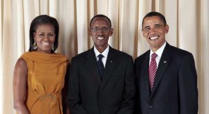 Rwanda President Paul Kagama poses with US President Barack Obama and First Lady Michelle Obama, September 23, 2009 (Lawrence Jackson/White House)