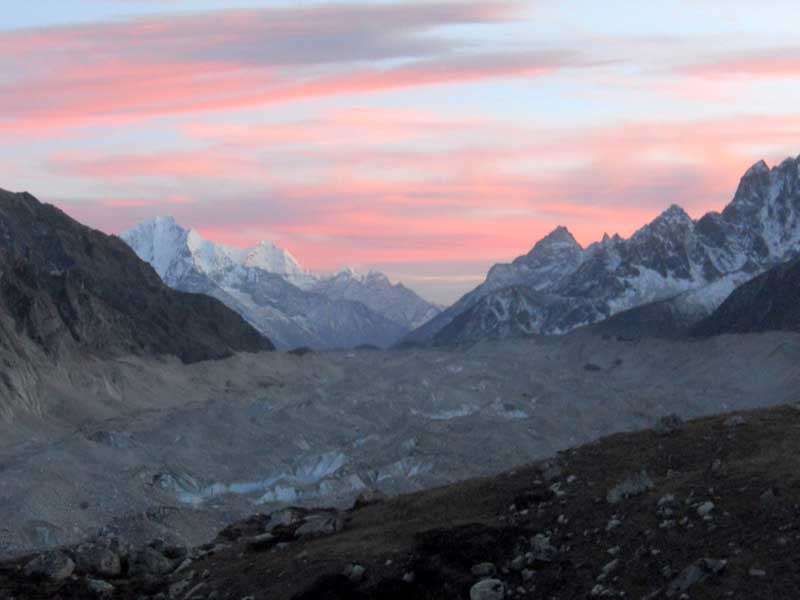 Post-Quake Nepal Is Still Reeling 1 Year Later—For All the Wrong Reasons