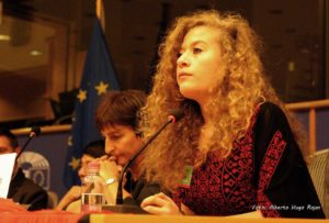 Ahed Tamimi at a conference on the role of women in the Palestinian popular struggle, February 3, 2006. (Alberto Hugo Rojas/CC BY-SA 2.0)
