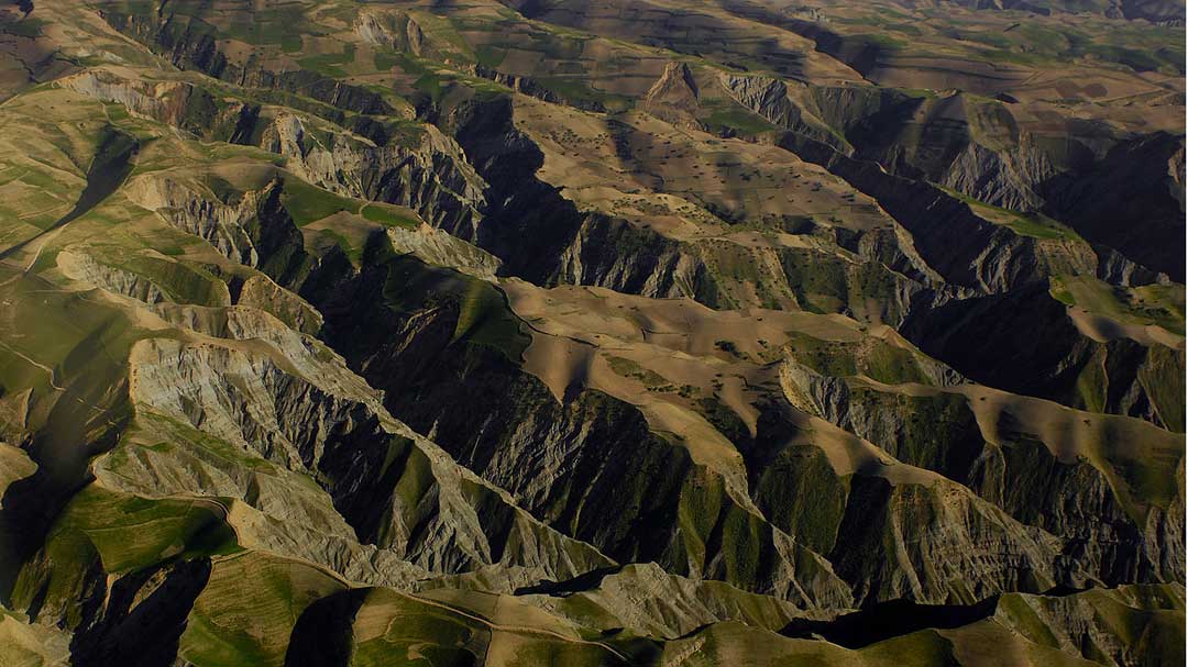 Mountains in Afghanistan (US Air Force/Public Domain)
