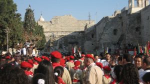 Palestinian Christian scouts on Christmas Eve 2006 in from the the Nativity Church in Bethlehem (Donatus/CC BY-SA 2.5)