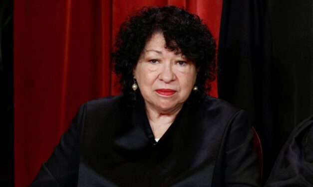 Justice Sotomayor Issues Rare Apology to Justice Kavanaugh After Remarks on Immigration Opinion
