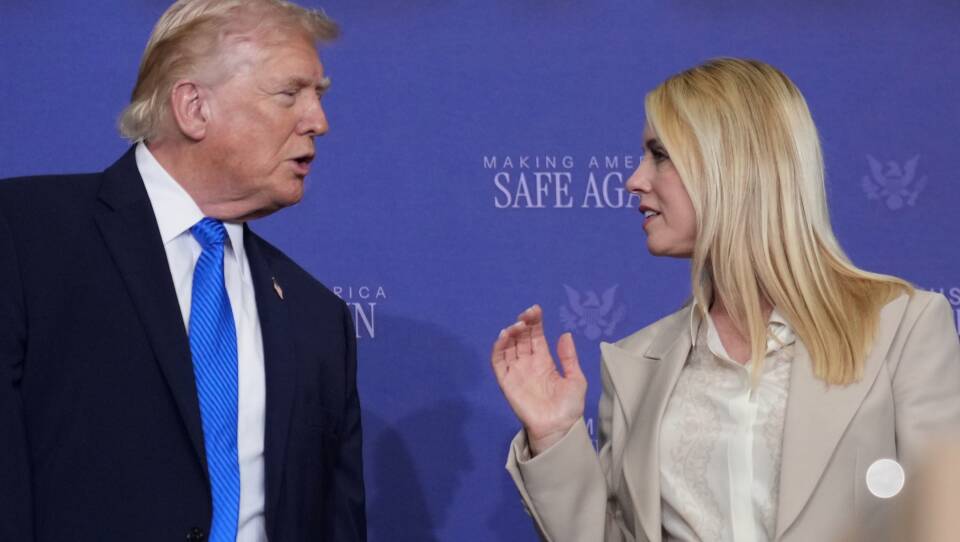 Pam Bondi Faces Explosive House Hearing as Epstein Survivors Slam Her DOJ Handling