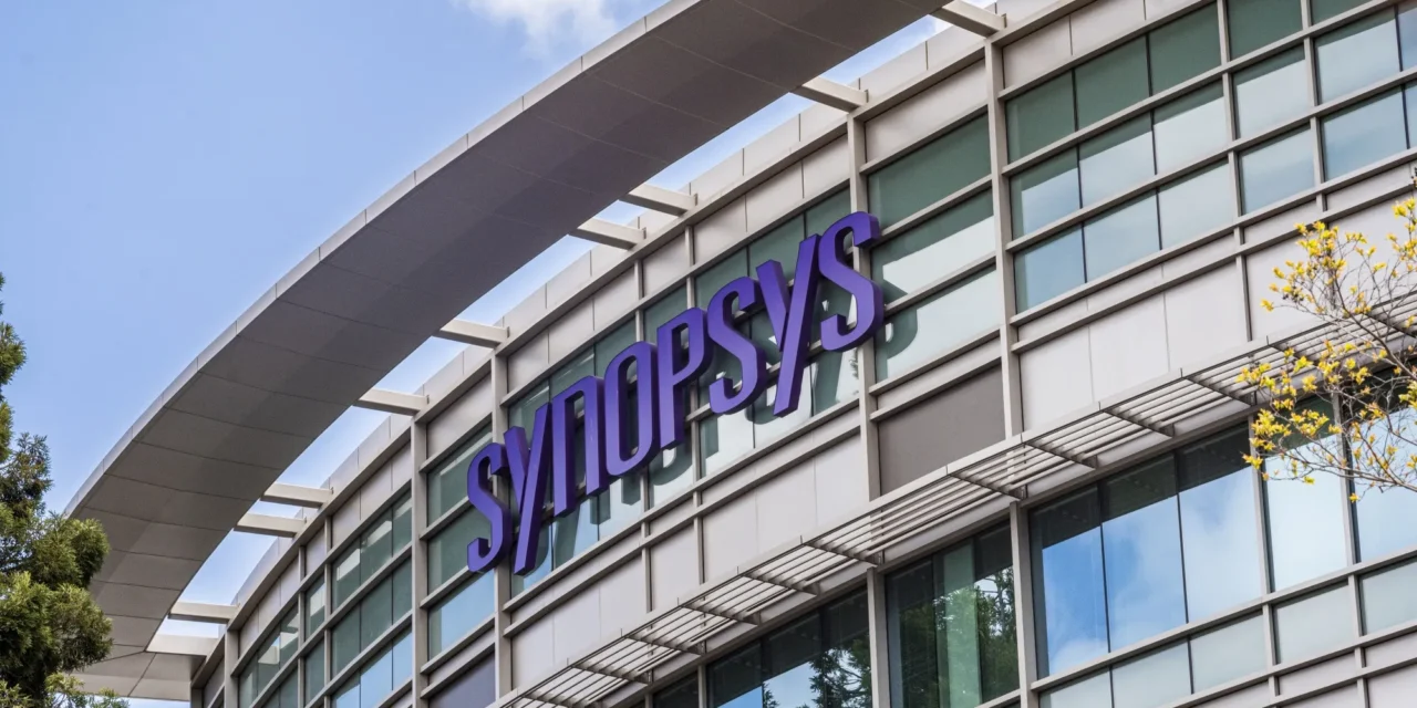 Synopsys (NASDAQ: SNPS) Stock Price Trades 30% Above Key DCF Floor as EDA Dominance Meets Valuation Reality Check