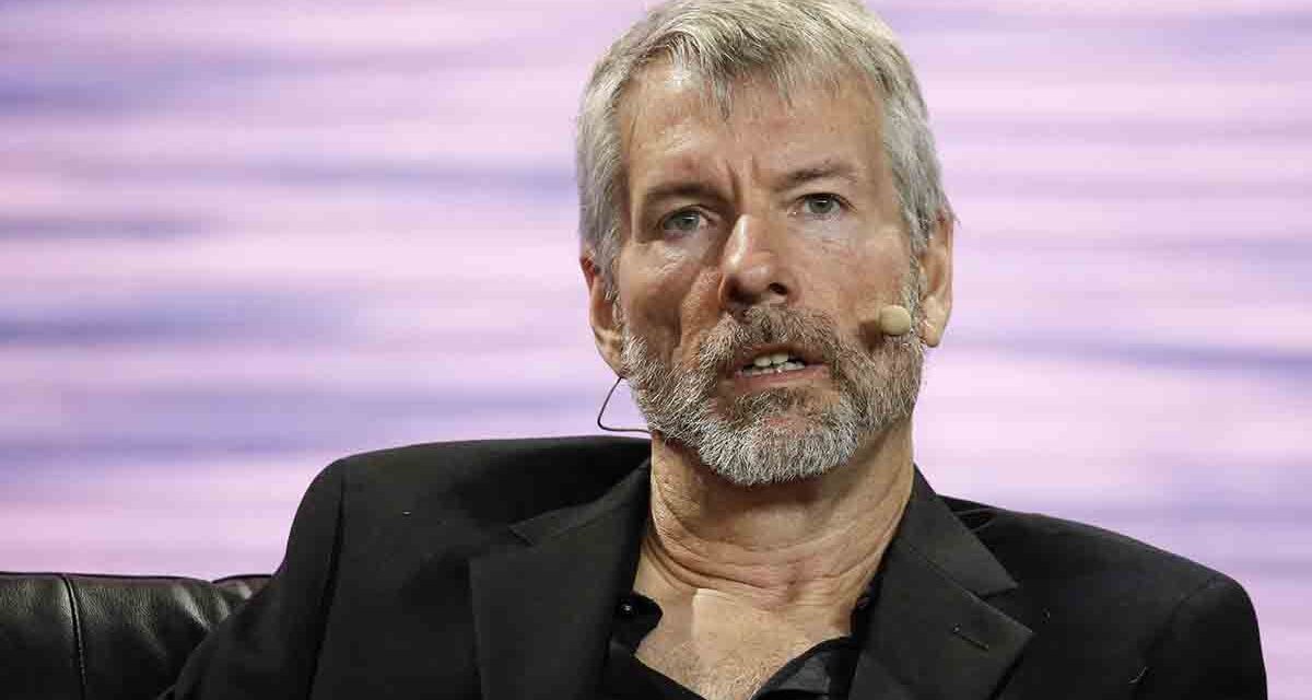 Strategy Inc’s $1 Billion BTC Buy Keeps Saylor’s Bet Alive as MSTR Trades Down 55%