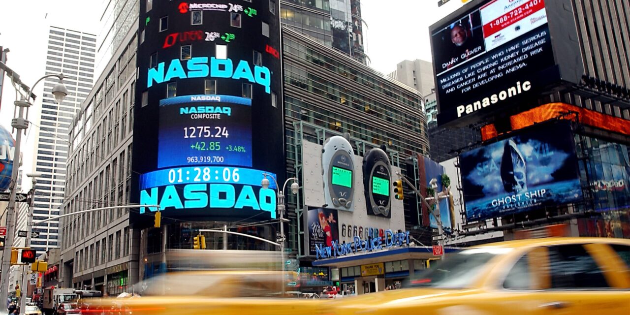 DJIA and S&P 500 Face Sell-Off Today Amid Inflationary Concerns and Recession Risk