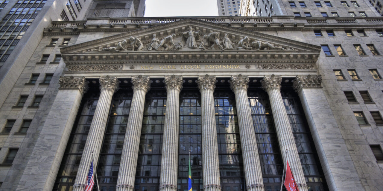 NYSE Stock Price Roundup: ORCL, APLD, BA, QBTS and RIVN Face Differing Fortunes