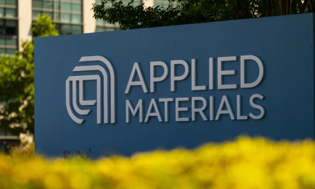 Applied Materials Inc. (NASDAQ: AMAT) Rises to $434 as Semiconductor Equipment Demand Strengthens