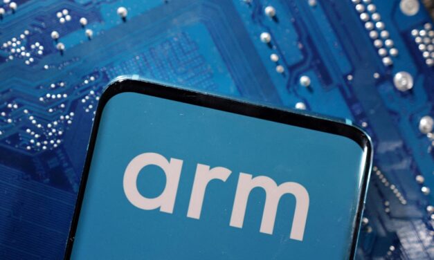 Arm Holdings (NADAD: ARM) Outpaces Synopsys As AI Chip Demand Reshapes Semiconductor Design Landscape