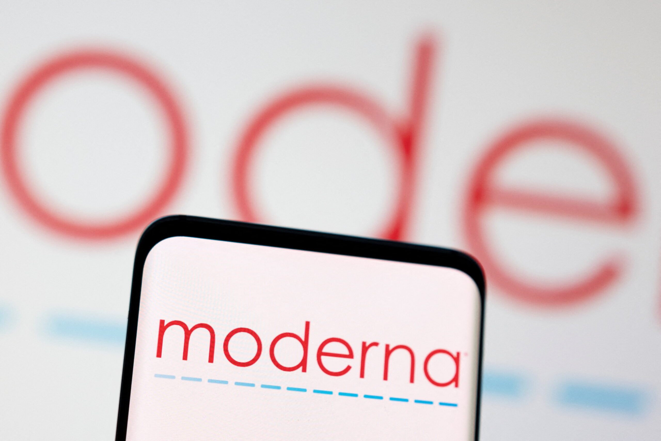 Moderna Inc. (NASDAQ: MRNA) Stock Under Pressure as mRNA Platform Seeks New Applications