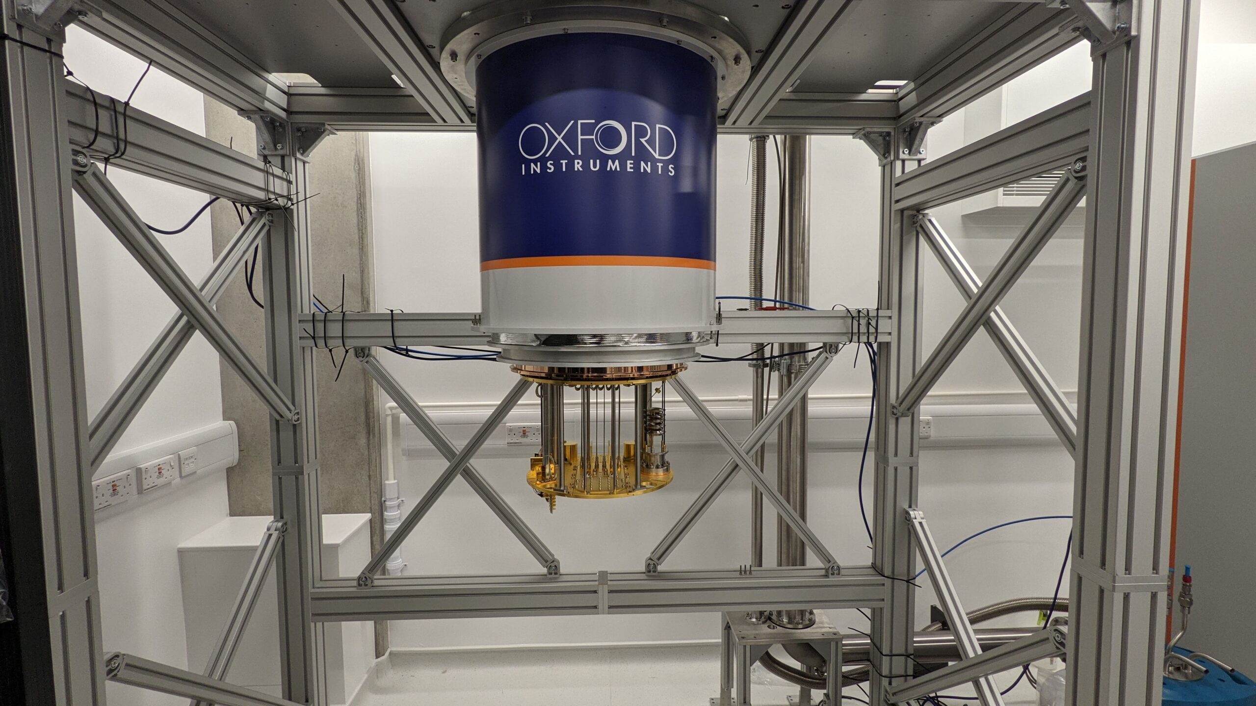 Oxford Instruments (LON: OXIG) Issues 87,413 Shares Under Employee Option Plans