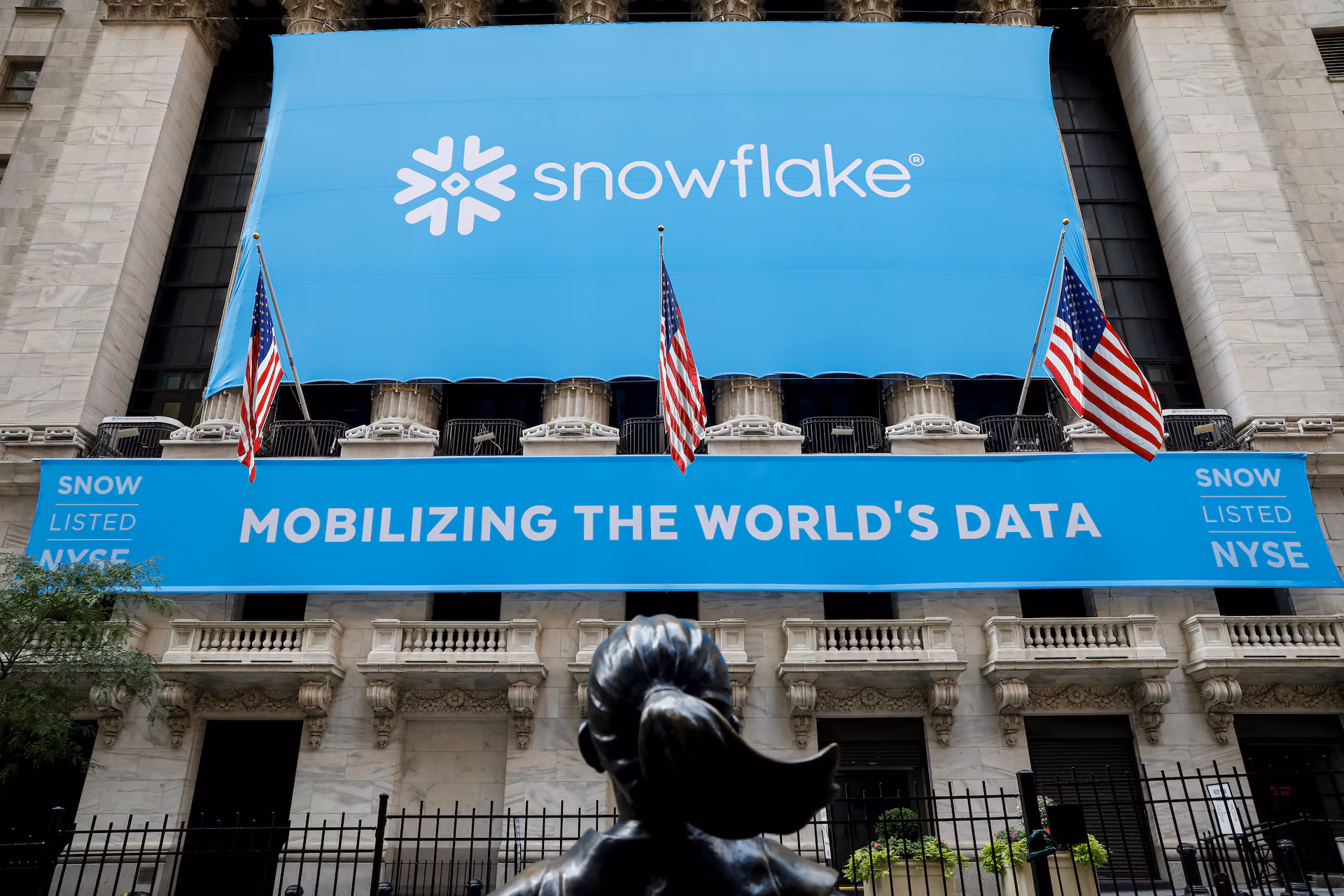Snowflake Inc. (NYSE: SNOW) Stock Price Surges 4% to $172 Ahead of Earnings Report