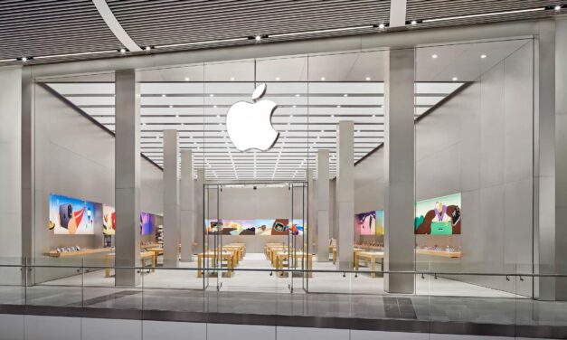 Apple (NASDAQ: AAPL) Stock Price Trades at Premium After 59% Rally, But Valuation Picture Is Mixed
