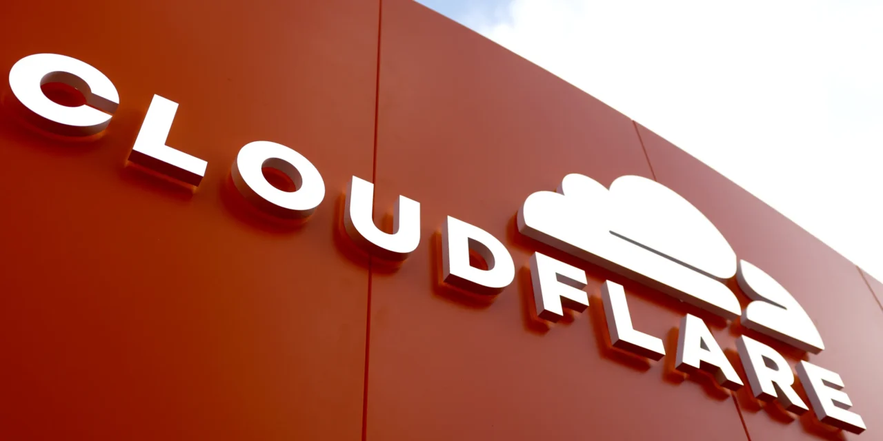 Cloudflare (NYSE: NET) Stock Holds at $142 as Zero Trust Network Demand Stays Elevated