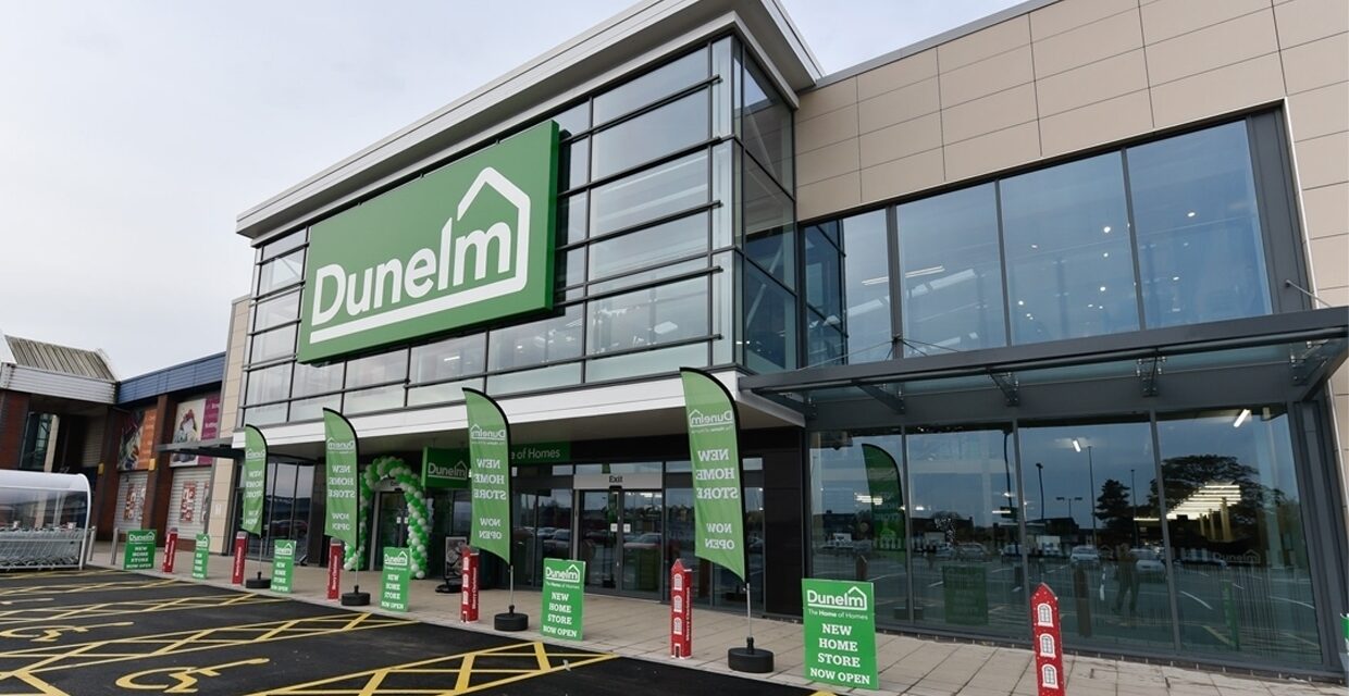 Dunelm plc Share Price Drifts Lower as First-Half Profit Caution Weighs on Sentiment