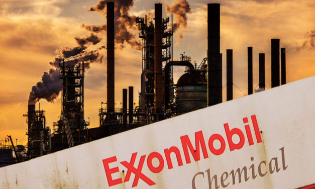 Major Investor Lifts ExxonMobil (NYSE: XOM) Stake 920% as Broad Institutional Buying and a $1.03 Dividend Back Energy Giant