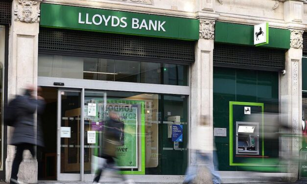 Lloyds Banking Group [LSE: LLOY] Share Price Hovers Around £94.88 After Cancelling 32.3mn Shares in Buyback Program