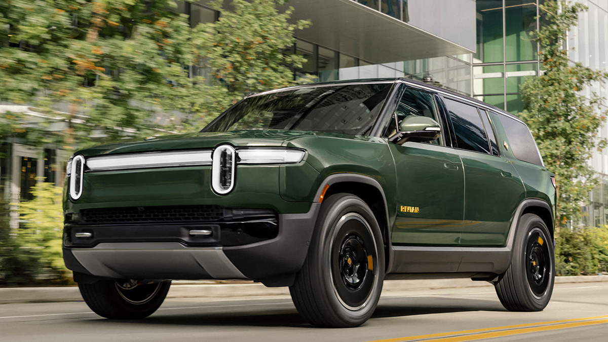 Rivian Automotive (NASDAQ: RIVN) Holds at $14 as Volkswagen JV Provides Crucial Capital Lifeline