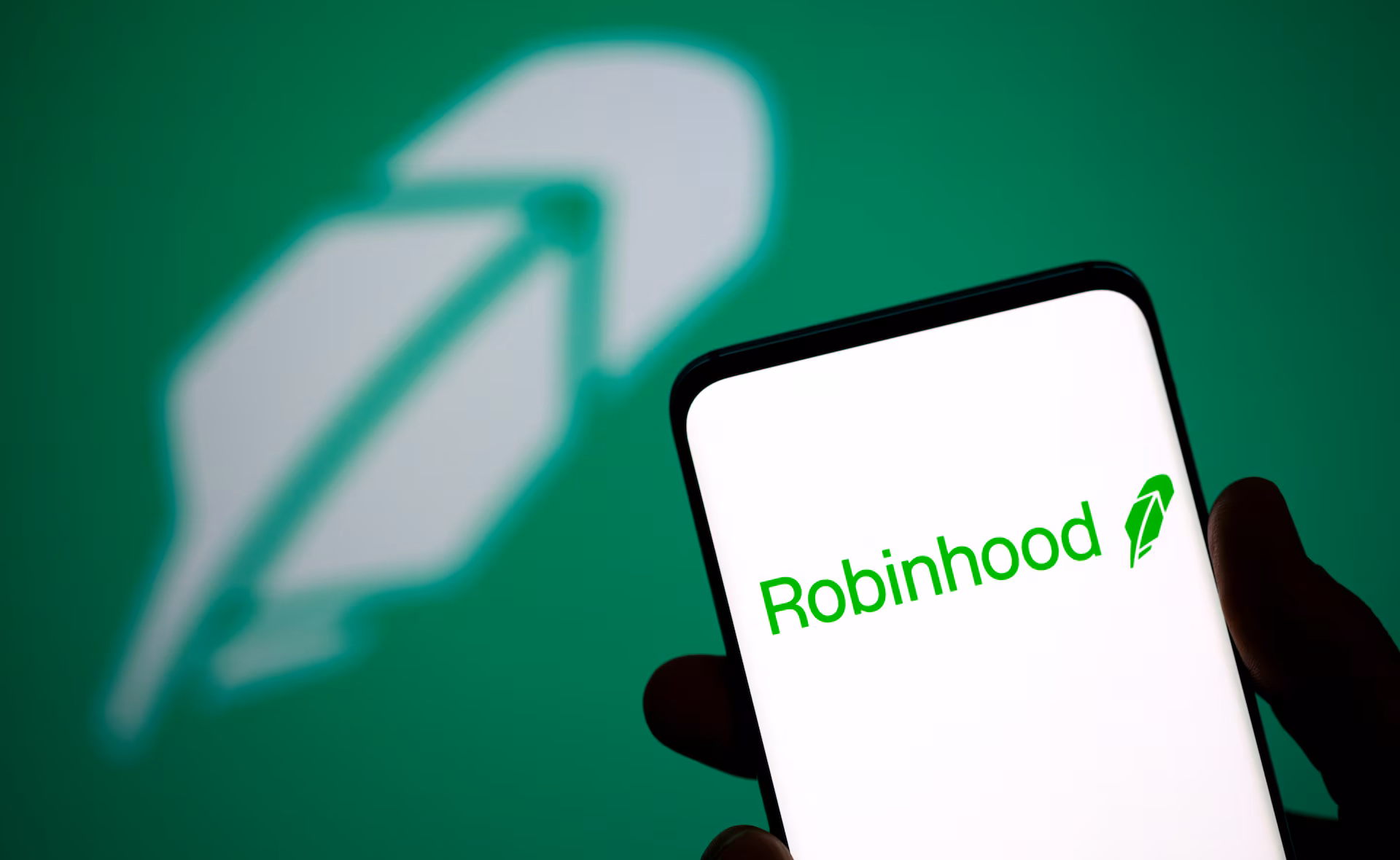 Robinhood (NASDAQ: HOOD) Stock Closes at $73 as Platform Pivots Away From Crypto Dependency