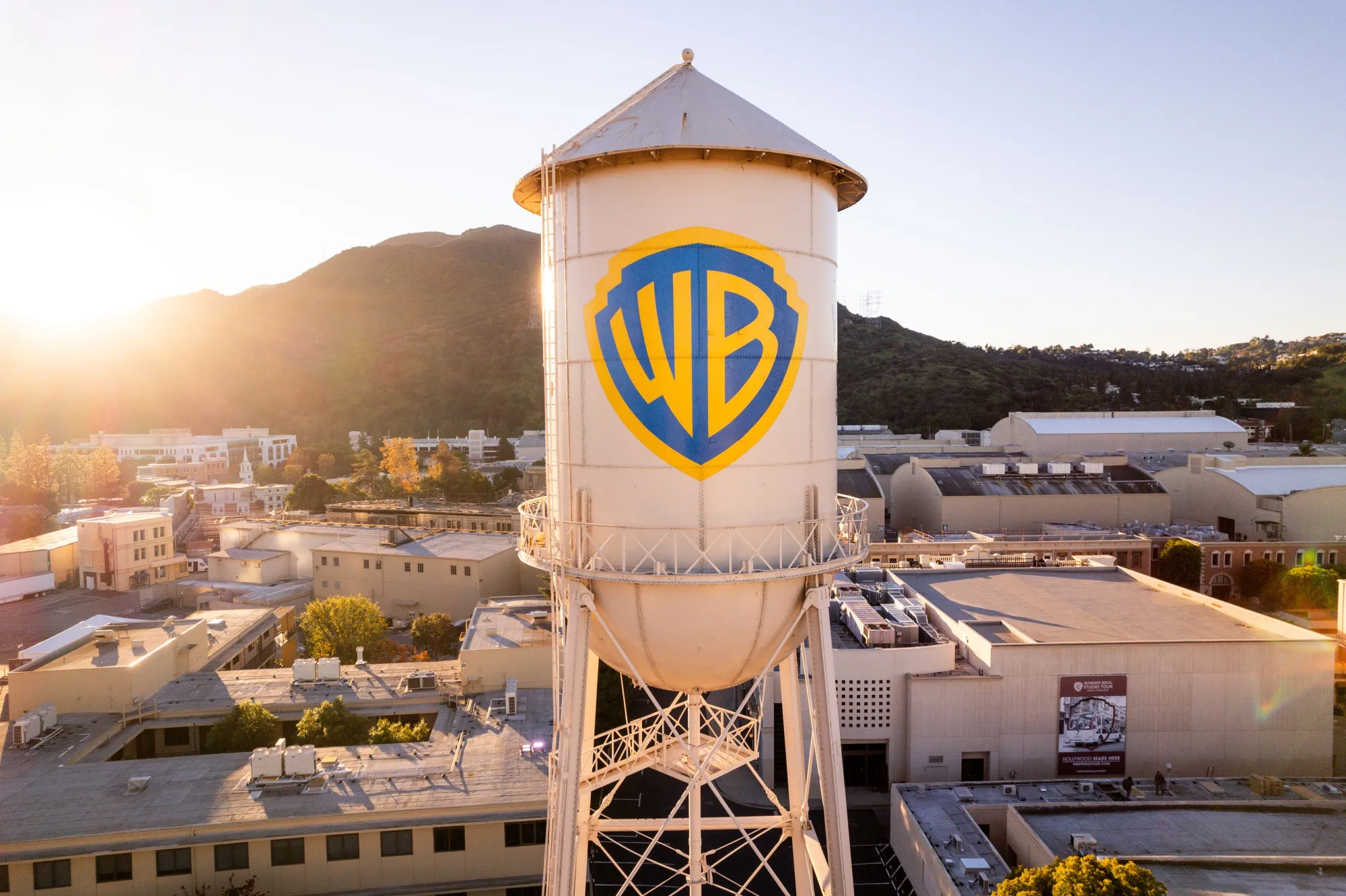 foreignpolicyjournal.com - Ewan Scott - DOJ Clears Paramount Skydance's (NASDAQ: PARA) $110 Billion Warner Bros. Discovery (NASDAQ: WBD) Merger Without Conditions