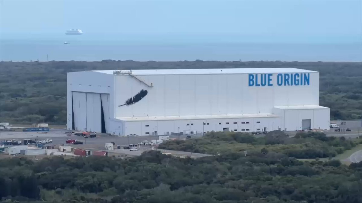 Blue Origin Seeks Outside Investors For The First Time As New Glenn Explosion Clouds IPO Prospects
