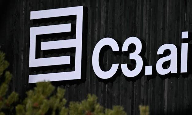 C3.ai (NYSE: AI) Stock Faces Investor Scrutiny Over Revenue Drop, CEO Return And Shell Partnership Extension