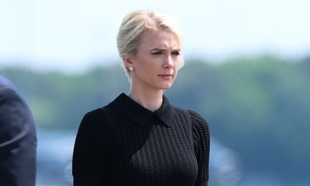 Trump Aide Natalie Harp Went Over A Year Without West Wing Security Clearance
