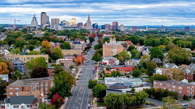 Connecticut Sports Betting And iGaming Wagers Surge 13% To $2.05 Billion In July