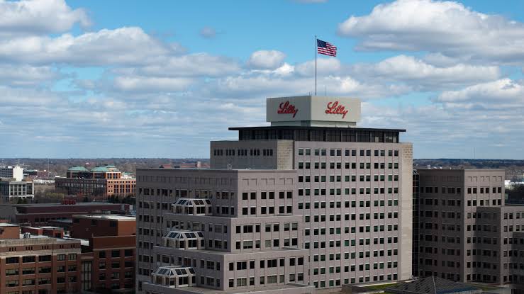 Eli Lilly (NYSE: LLY) Builds Multi-Product GLP-1 Platform As Revenue Surges 48% And Global Approvals Mount