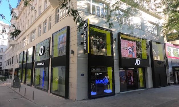 JD Sports Fashion (LSE: JD.) Cuts Guidance As Promotional Pressure Signals Sector-Wide Retail Warning