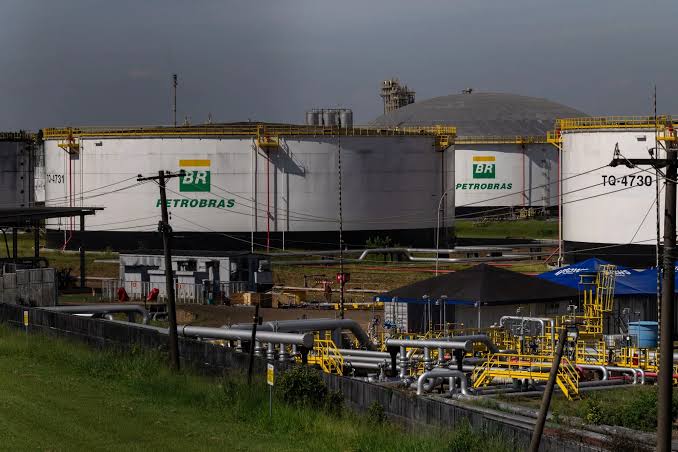 Petrobras (NYSE: PBR) Amazon Discovery Could Sustain Brazil’s Oil Boom For Decades