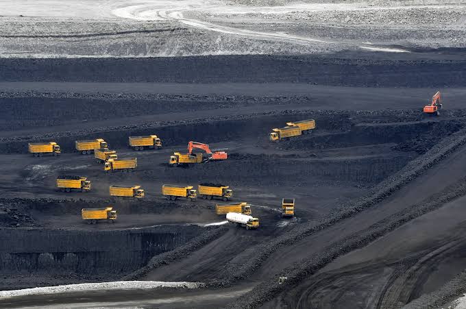 China’s Coal Output Drops 6.8% Year-On-Year As Winter Demand Threatens To Tighten Supply