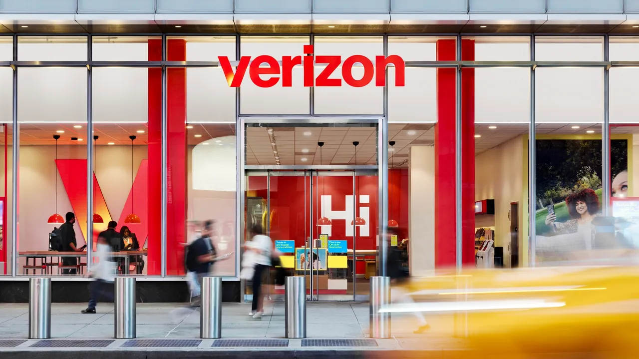 foreignpolicyjournal.com - David Prior - Verizon (NYSE: VZ) Tumbles As SpaceX Seizes Low-Band Spectrum And Scotiabank Trims Price Target